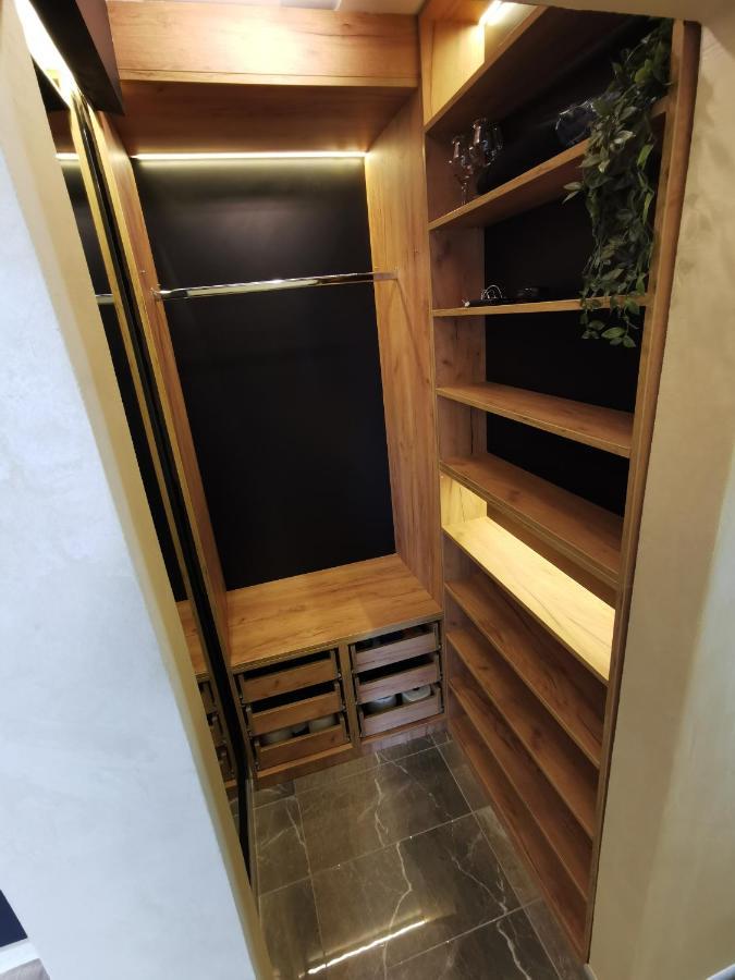 Brend New Luxurious Apartment In Downtown With Free Parking Novi Sad Bagian luar foto