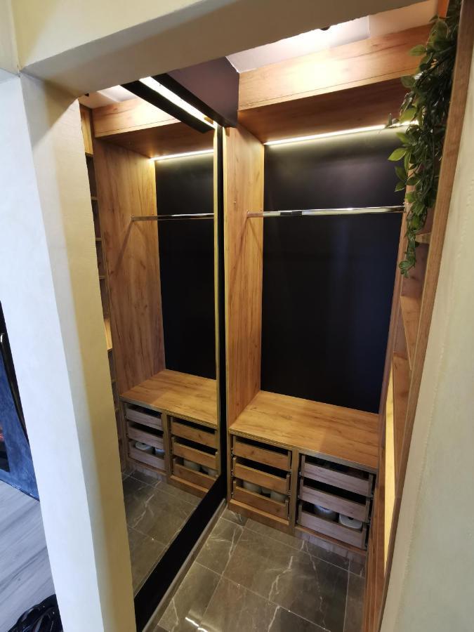 Brend New Luxurious Apartment In Downtown With Free Parking Novi Sad Bagian luar foto