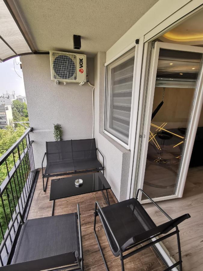 Brend New Luxurious Apartment In Downtown With Free Parking Novi Sad Bagian luar foto