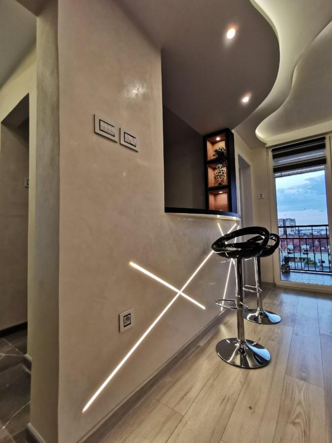 Brend New Luxurious Apartment In Downtown With Free Parking Novi Sad Bagian luar foto