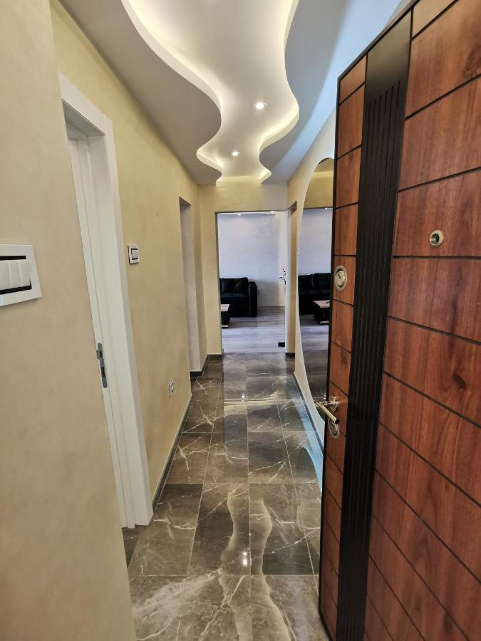 Brend New Luxurious Apartment In Downtown With Free Parking Novi Sad Bagian luar foto