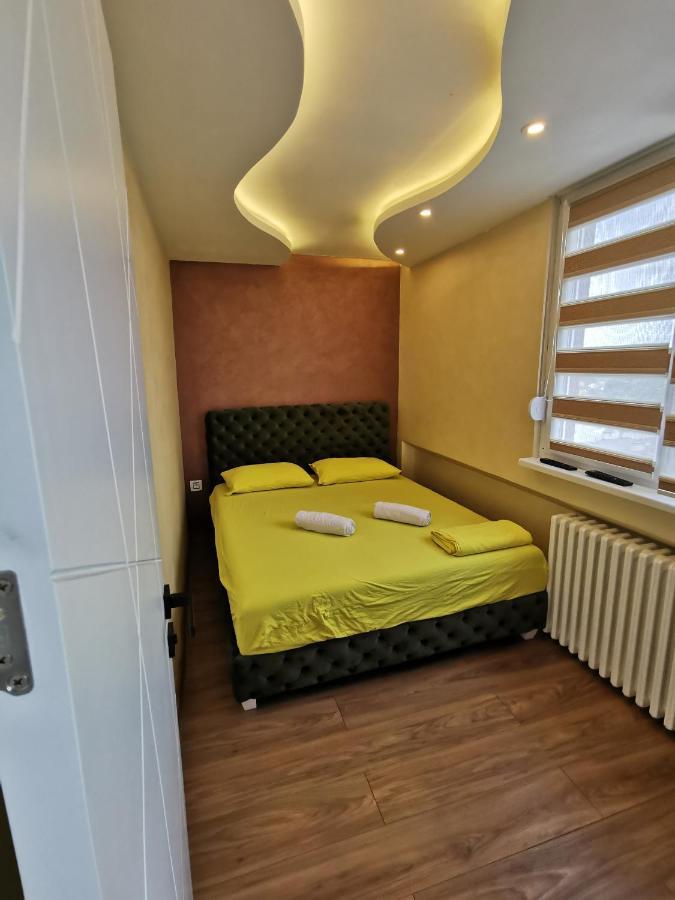 Brend New Luxurious Apartment In Downtown With Free Parking Novi Sad Bagian luar foto